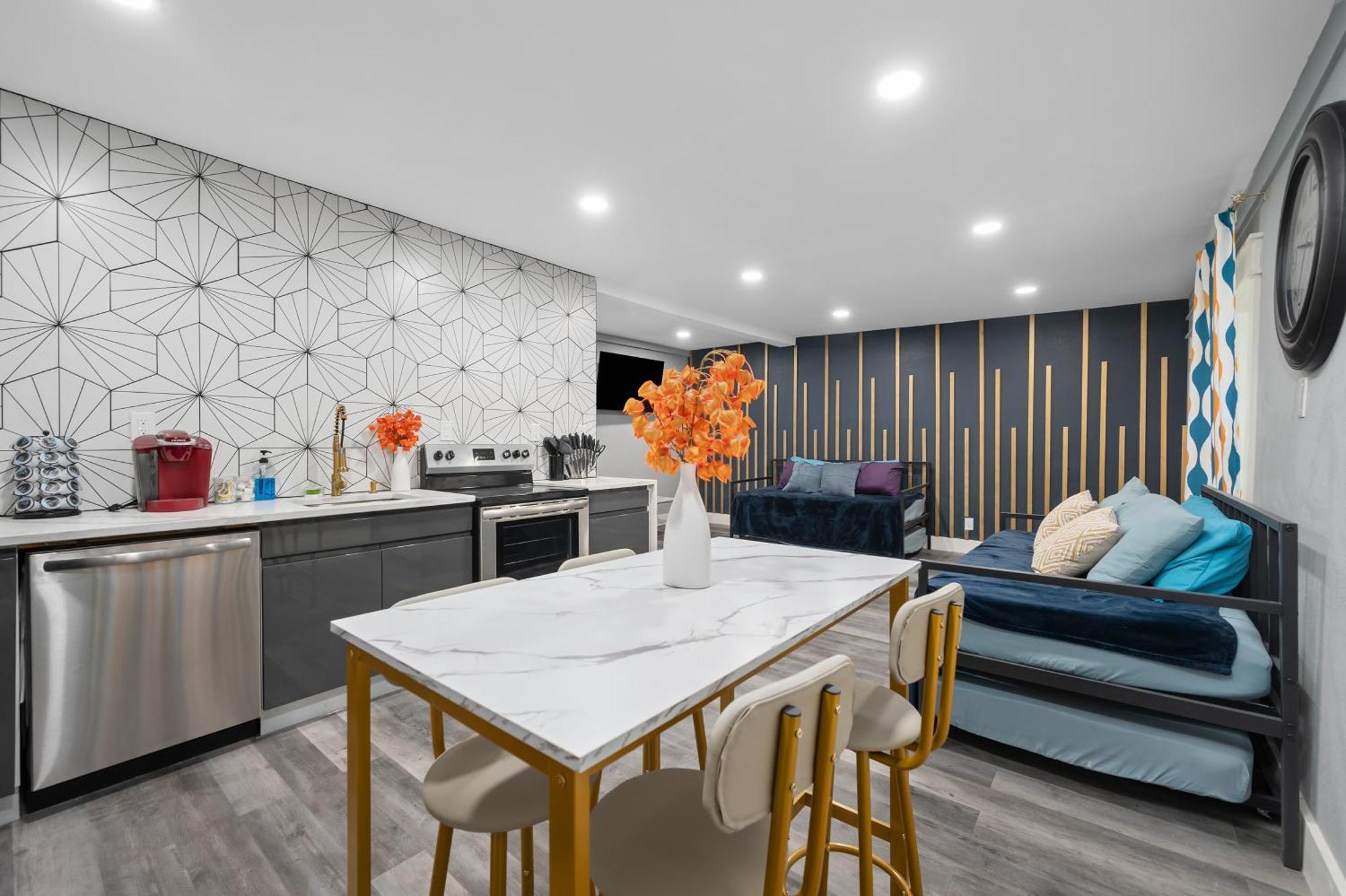 Elegant 2Br Apt Near Med Center With Free Park Houston Eksteriør billede