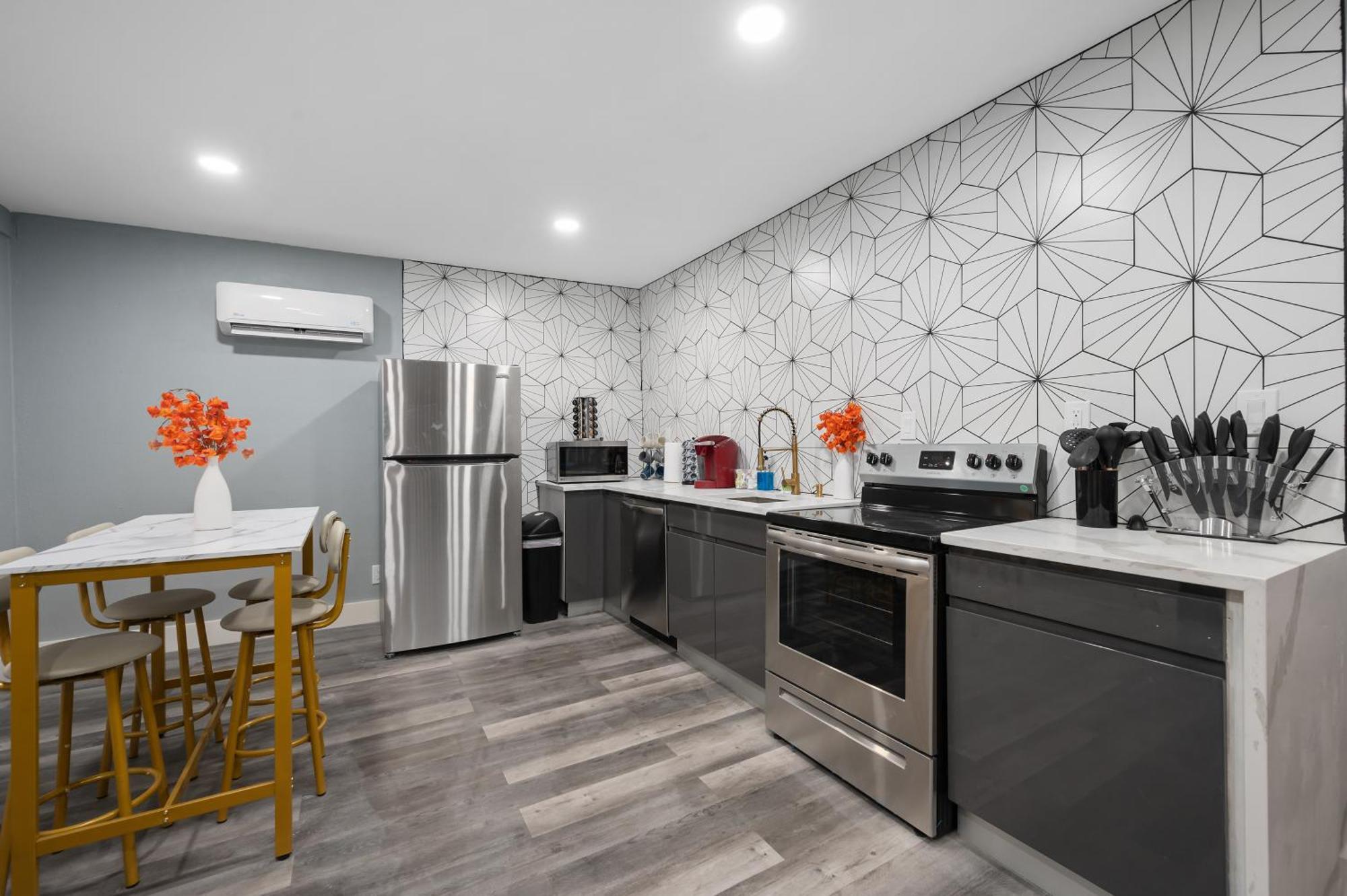 Elegant 2Br Apt Near Med Center With Free Park Houston Eksteriør billede