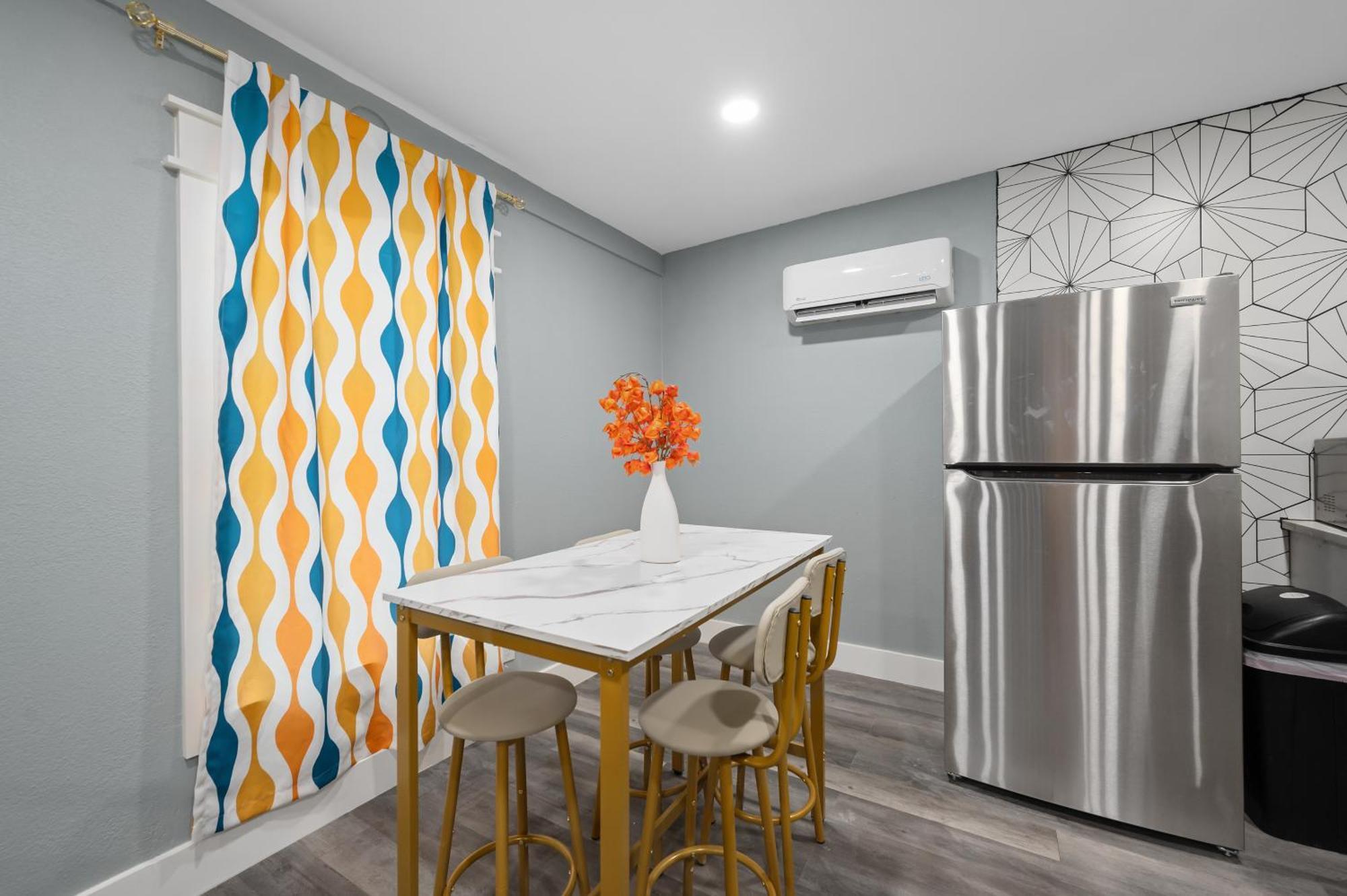 Elegant 2Br Apt Near Med Center With Free Park Houston Eksteriør billede
